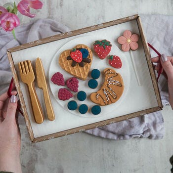 Mum's Breakfast In Bed Biscuit Gift Set