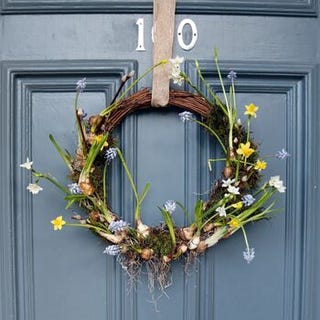 Spring Wreath Kit With Bulbs