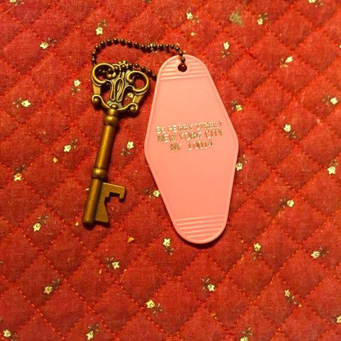 A KEY TO CARRIE'S APARTMENT