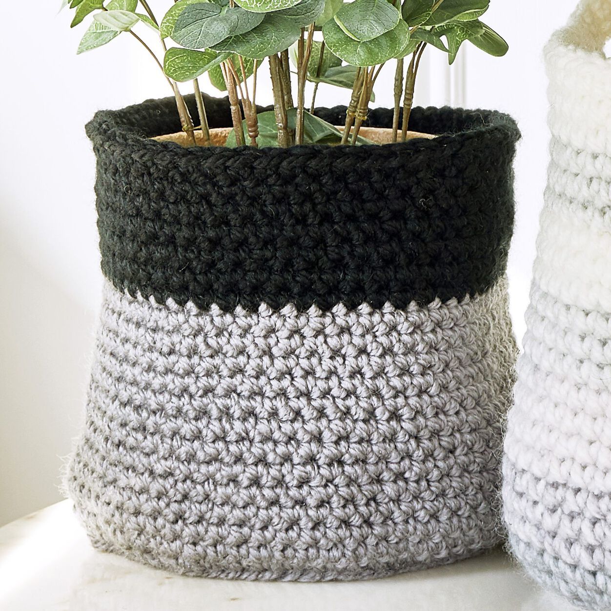 Stitch Club Color Block Crochet Basket Supplies + Tutorial