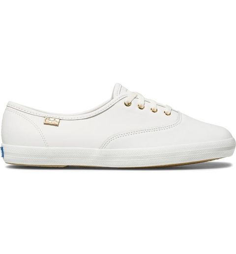 20 Best White Sneakers for Women - White Shoe Styles To Buy in 2021