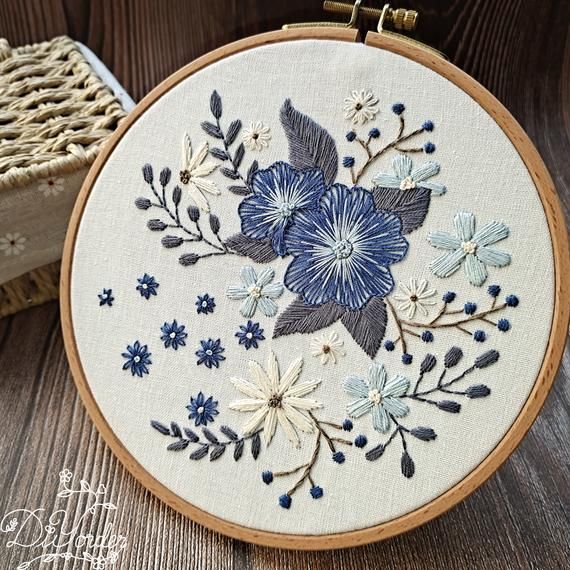 DIY Embroidery Kit Beginner Easy Embroidery Gift for Her Flower Embroidery  Hoop Wall Art Kit Flowers Pattern DIY Gifts Modern Embroidery KIT 