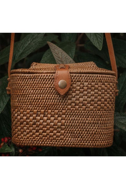 The 23 Best Straw Bags To Carry 2021 Natural Raffia And Wicker Totes For Spring Summer