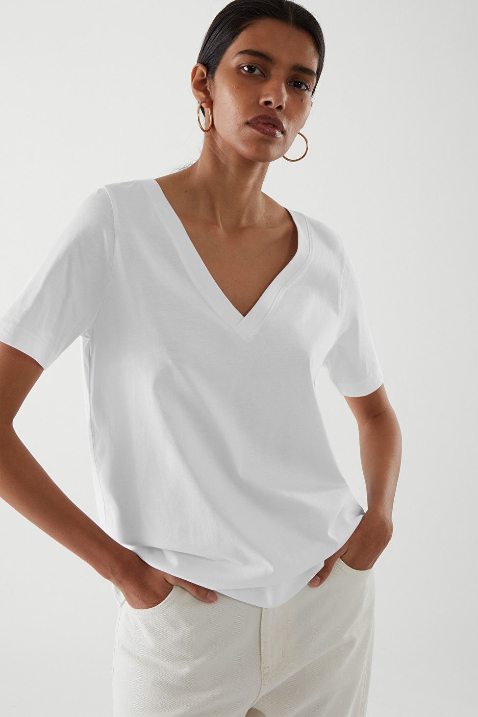 the best women's white t shirt