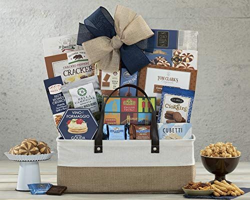 25 Best Mothers Day Gift Basket Ideas  Gift Baskets for Mom