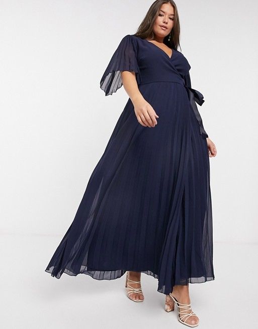 flattering dress for plus size