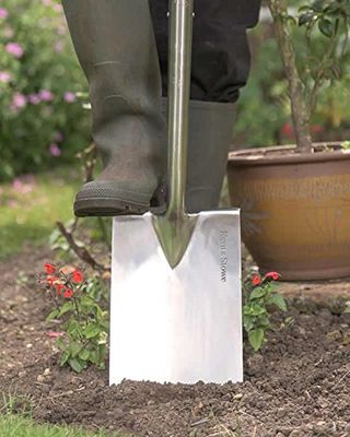 Stainless steel digging spade from Kent and Stowe