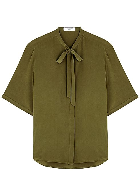 絲綢襯衫推薦#8：蝴蝶領結軍綠絲質襯衫