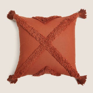 Cotton Mix Tufted Tassled Cushion Cotton Mix Tufted Tassled Cushion