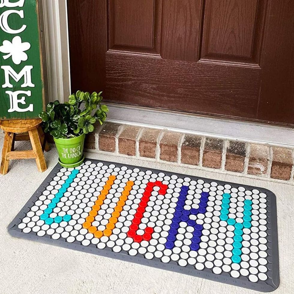 Customizable Outdoor Doormat With Pop-On Circular Tiles