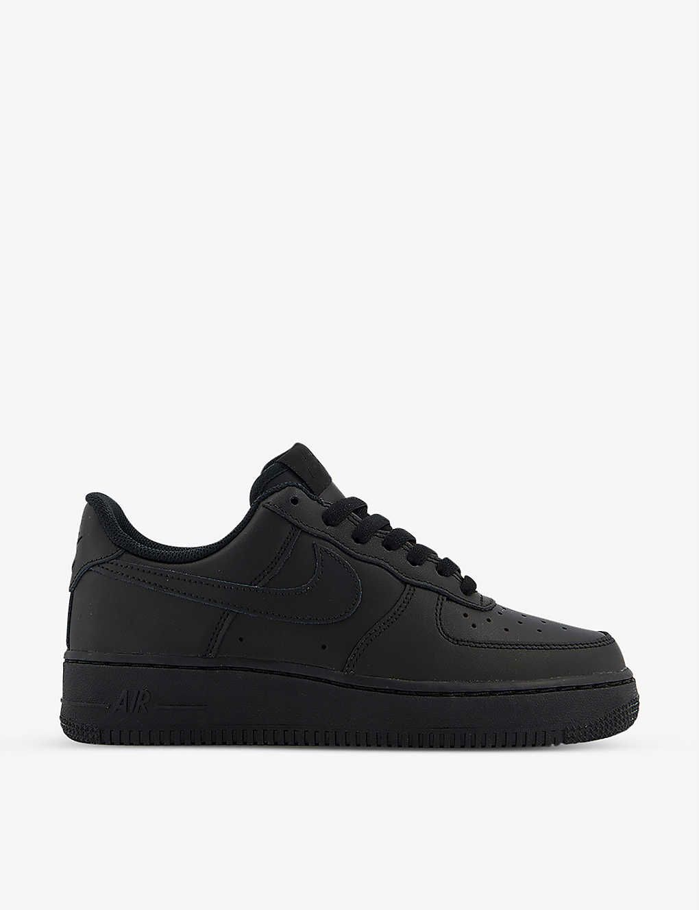 Buy > all black smart trainers > in stock