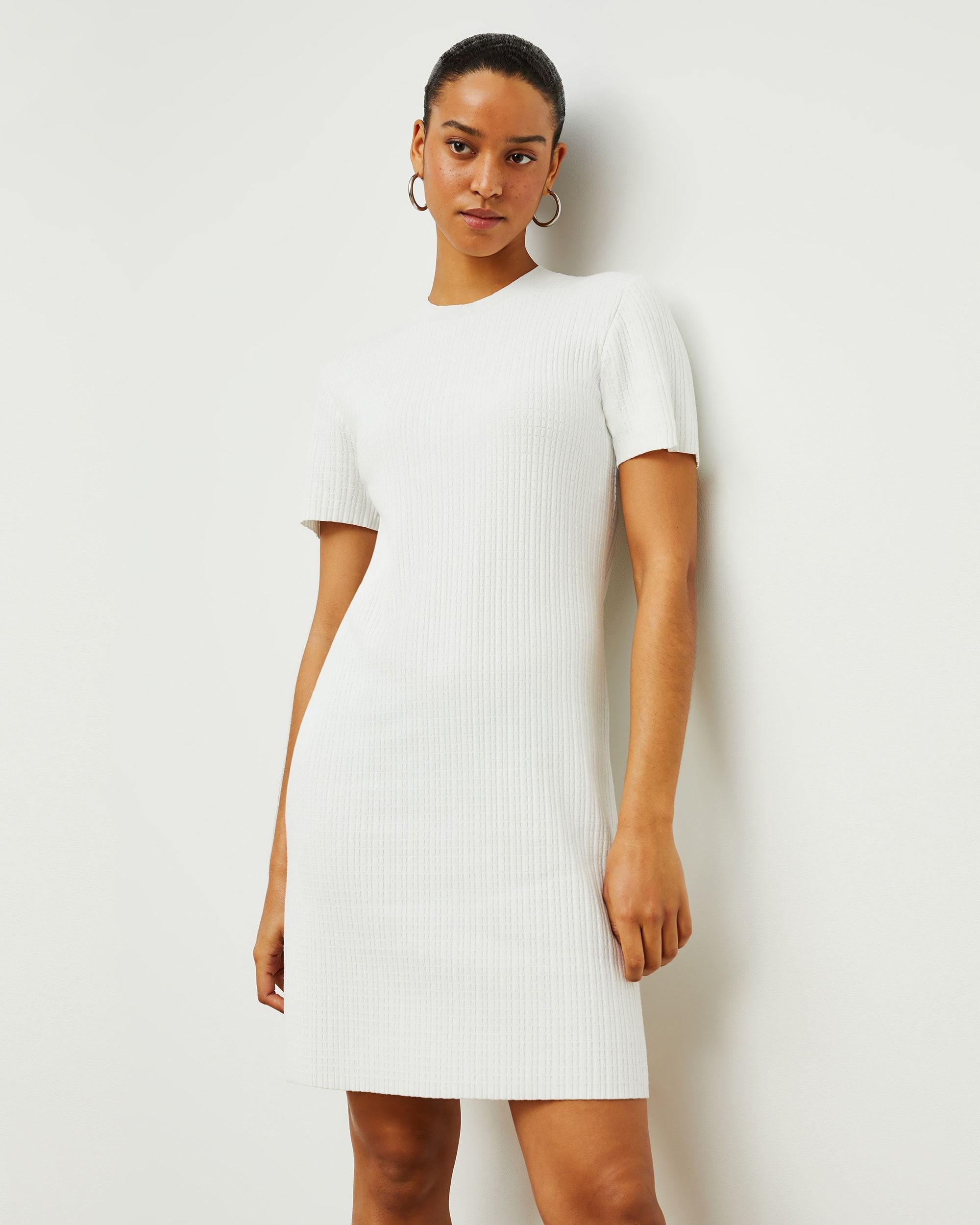 Pretty White Dresses For Stylish Women - KAYNULI