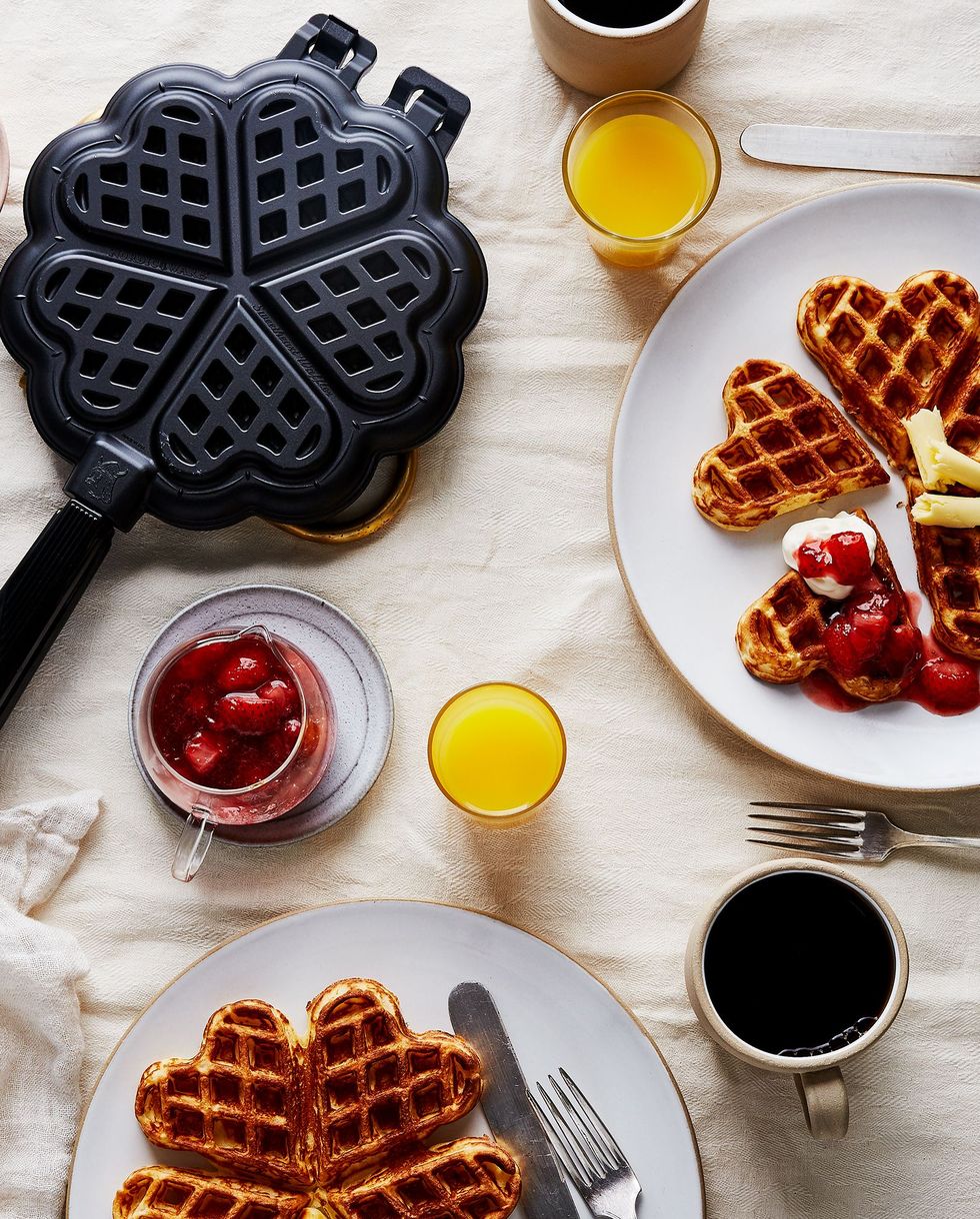 12 Best Waffle Makers in 2023 - Top Waffle Irons