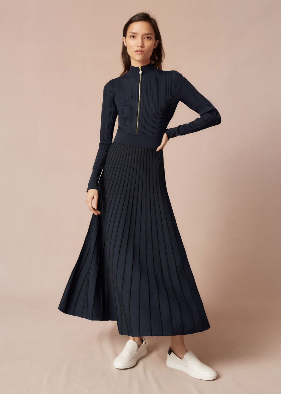 Pearl Zip Knitted Pleat Dress
