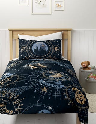 Harry Potter How To Decorate A Bedroom Like Hogwarts