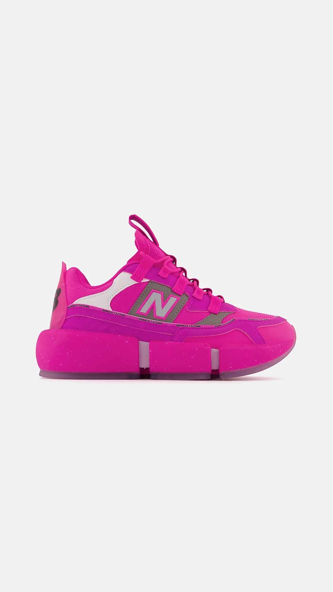 Jaden Smith x New Balance las zapatillas Vision Racers en rosa