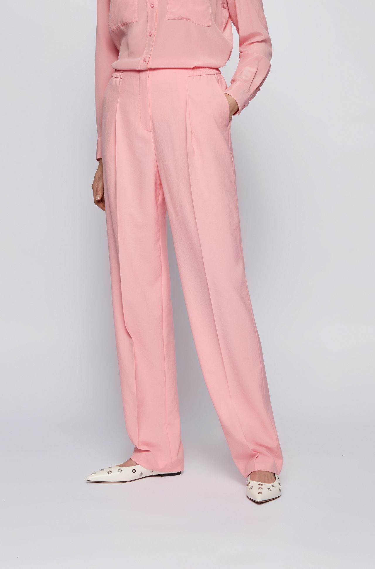 Regular-fit pants with a wide leg