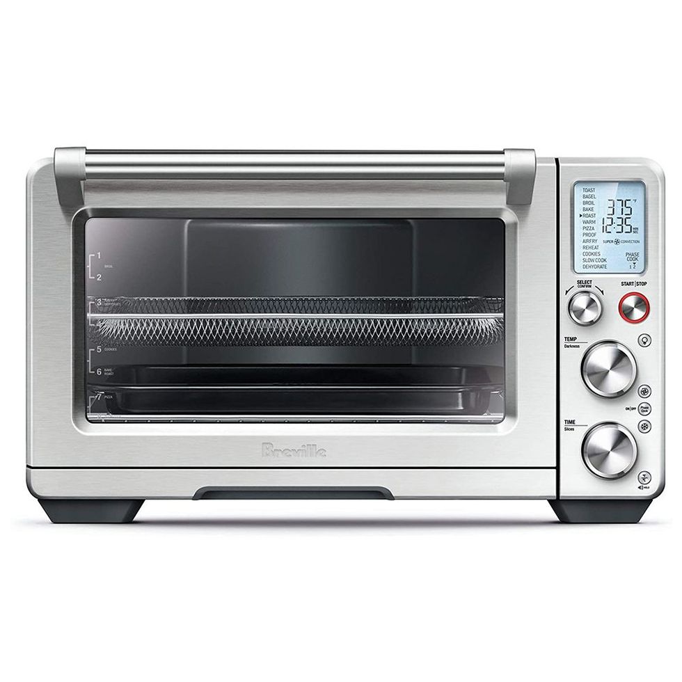 https://hips.hearstapps.com/vader-prod.s3.amazonaws.com/1621524713-breville-bov900bssusc-the-smart-toaster-oven-1621524697.jpg?crop=1xw:1xh;center,top&resize=980:*