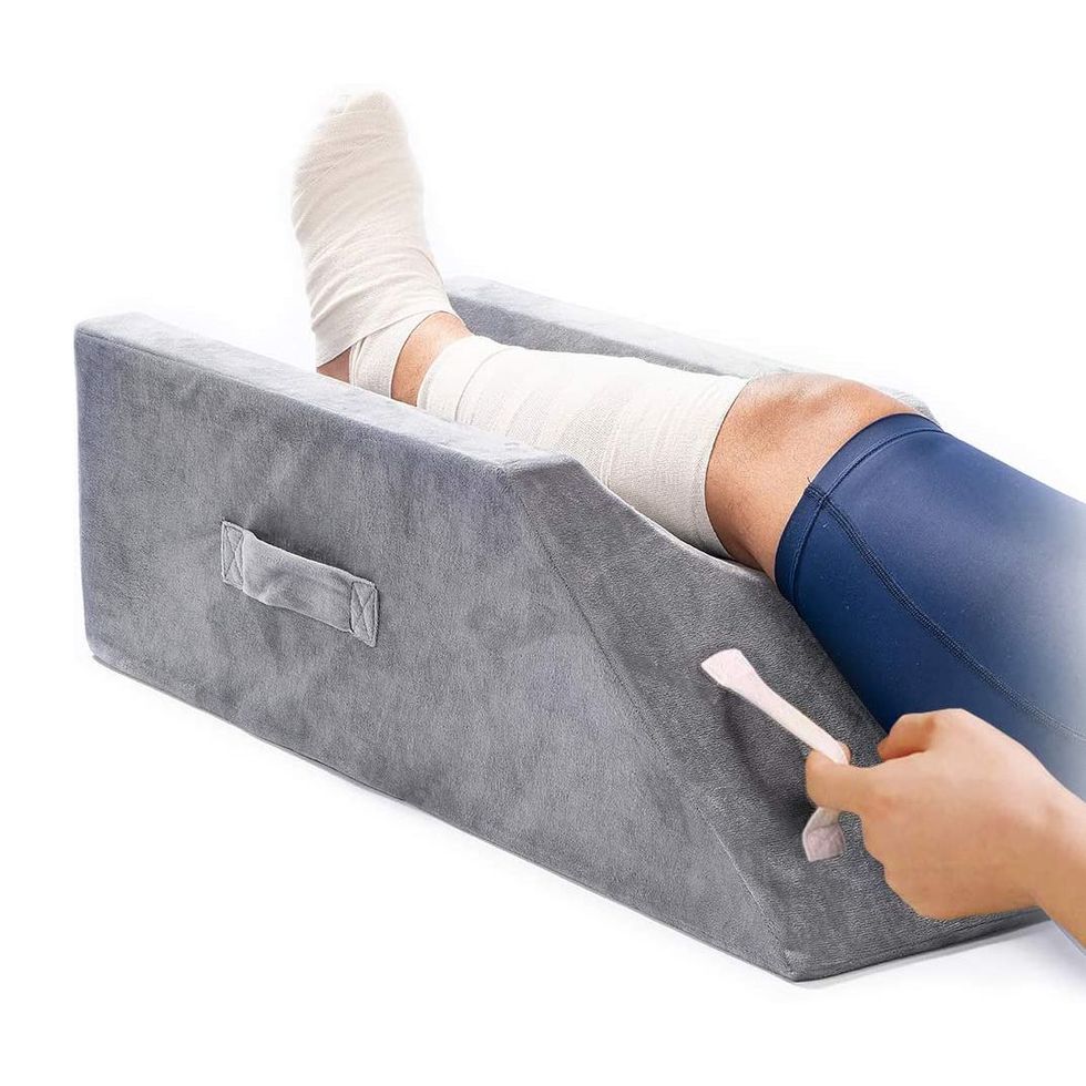 8 Best Leg Elevation Pillows, According to Doctors and Reviewers