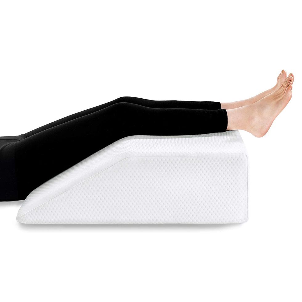 LightEase Leg Elevation Pillow, Memory Foam Leg Elevating Support Wedge  Pillow for Sleeping, Reading, Rest, Surgery, Injury, Relieve Back Hip Knee