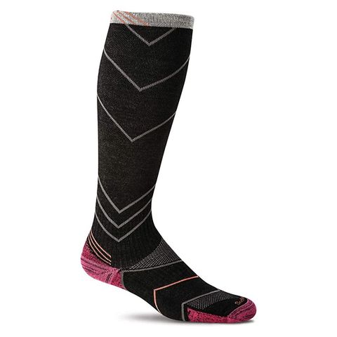 10 Best Compression Socks for Swelling, Soreness, and Pain 2021