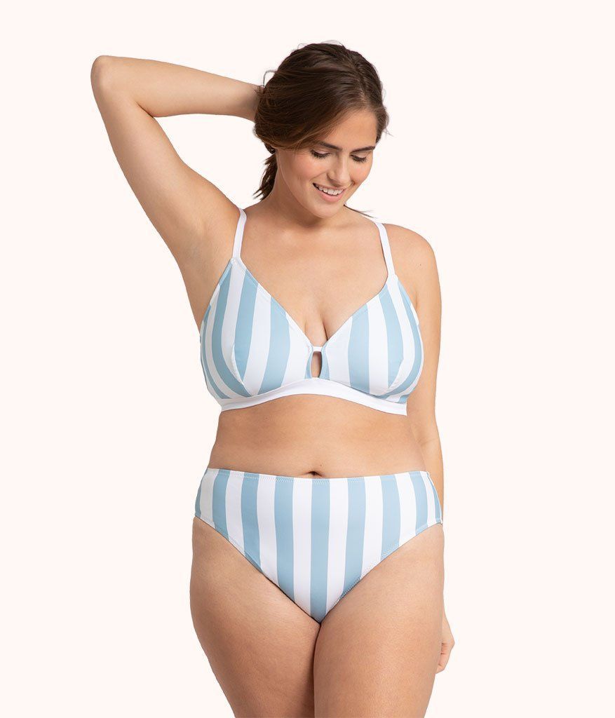 Egetræ du er skinke 21 Best Swimsuits for Big Busts — Supportive Bra Swimsuits 2021