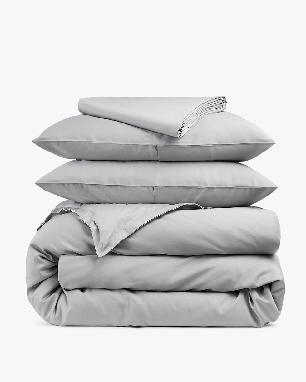 The 9 Best Sateen Sheets For a Luxurious Sleep Year-Round