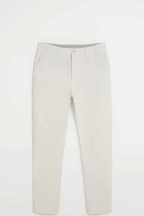 Pantalón blanco para hombre de Zara: con qué combinarlo en