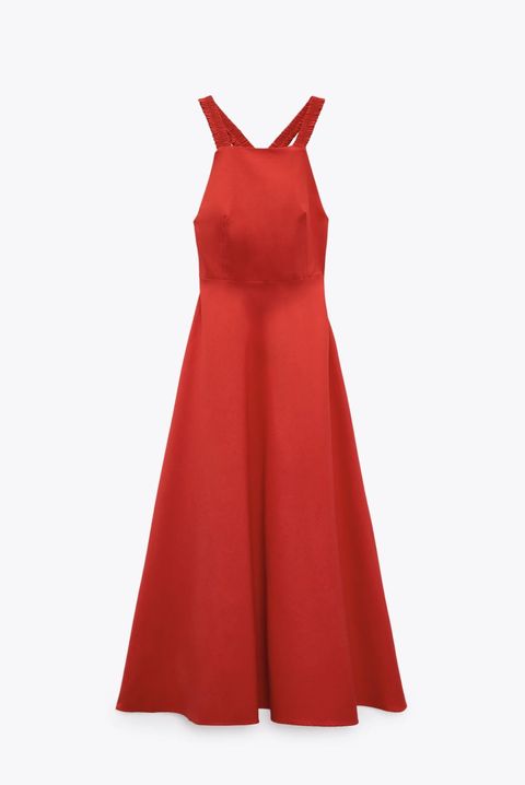 Los vestidos de lino de Zara que refrescarán todos tus 'looks'