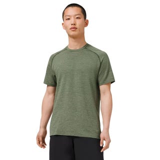 Lululemon Metal Vent Tech Short Sleeve 2.0 Lululemon Metal Vent Tech Short Sleeve 2.0