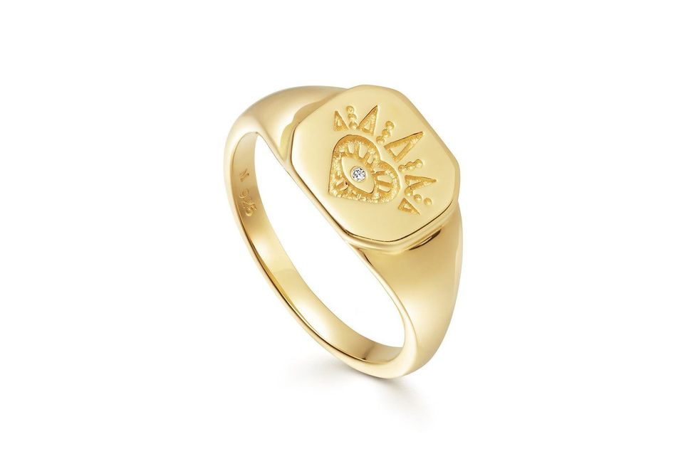History of the Royal Family's Signet Rings - Ring Prince Charles ...