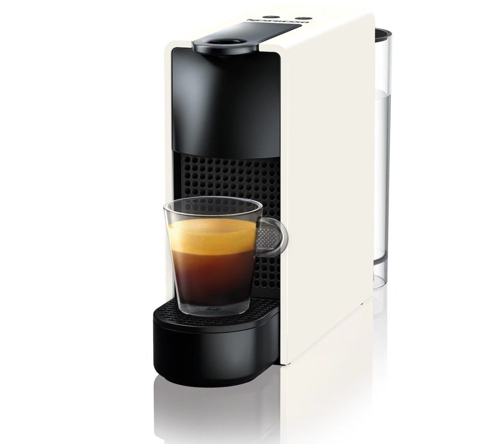 單人電器推薦９：Nespresso 膠囊咖啡機 Essenza Mini 鋼琴黑 NT2990