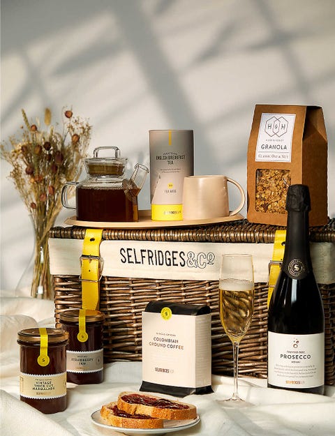 23 Picnic Hampers To Buy This Summer 21 23 Picnic Hampers To Buy This Summer 21