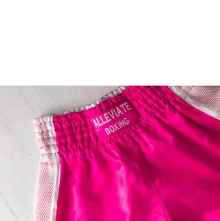 Especificidad Pantalones web Cómo llevar los shorts de boxeo más tendencia este verano 2021