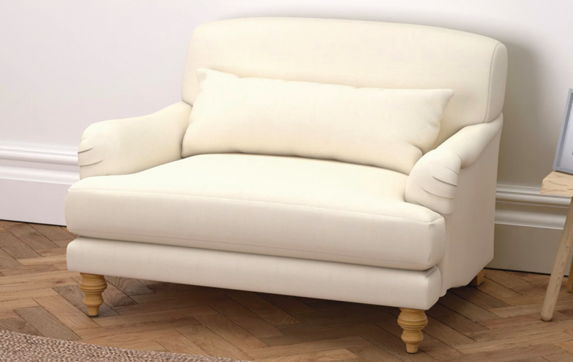 Двухместный диван белый