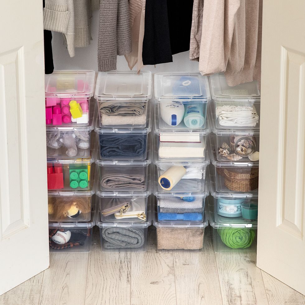 Dorm Room Storage: 30 Ideas to Organize a Small Space
