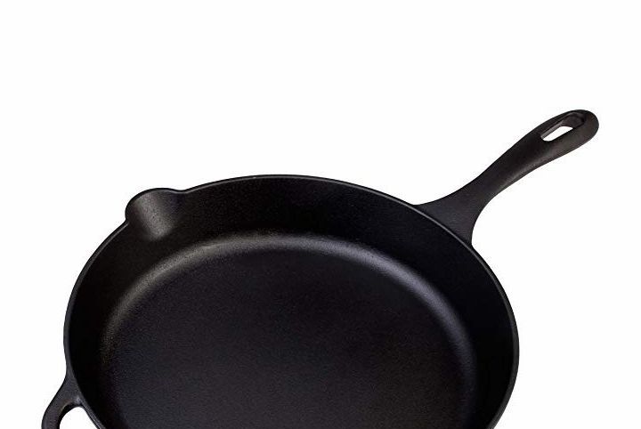 Smithey Ironware Cast Iron: Differences between First Gen No. 10 & No. 8 vs  Current Model 