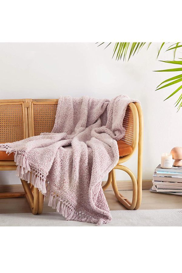 18 Cozy Fall Blankets for 2021 Luxury Throw Blankets for Fall