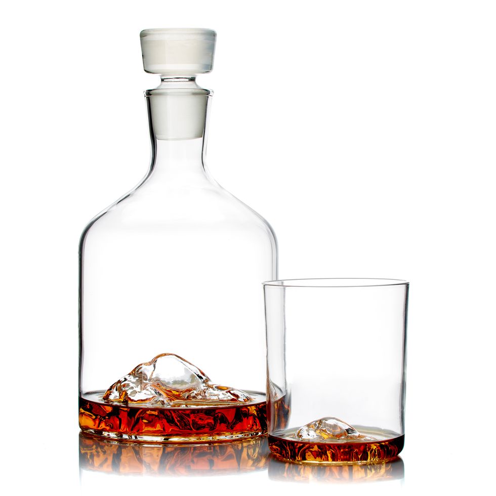 Mountain Decanter + 4 Whiskey Glasses