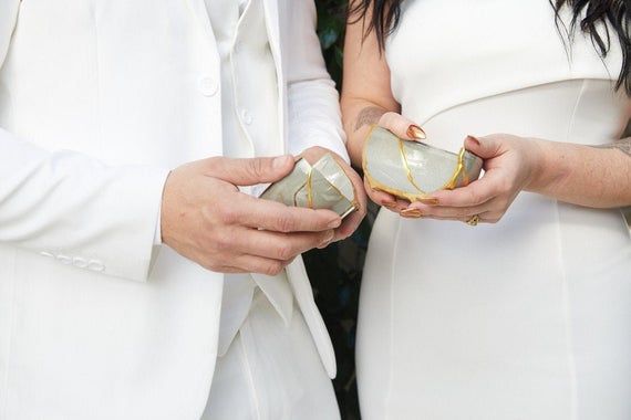 51 Best Engagement Gift Ideas - All Details Inside | WeddingBazaar
