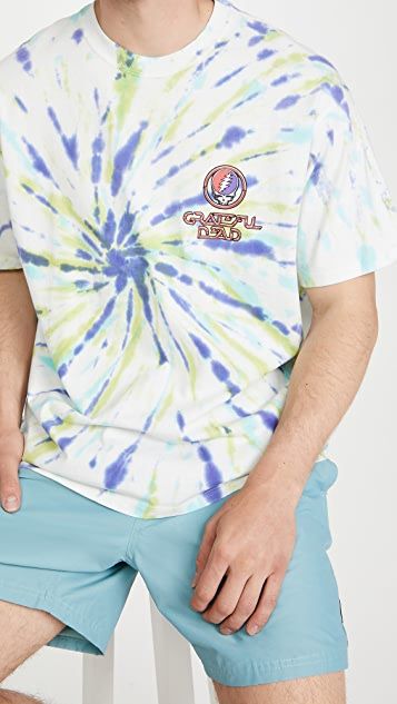 Levi's New Grateful Dead Collection Is Full of Throwback Hits