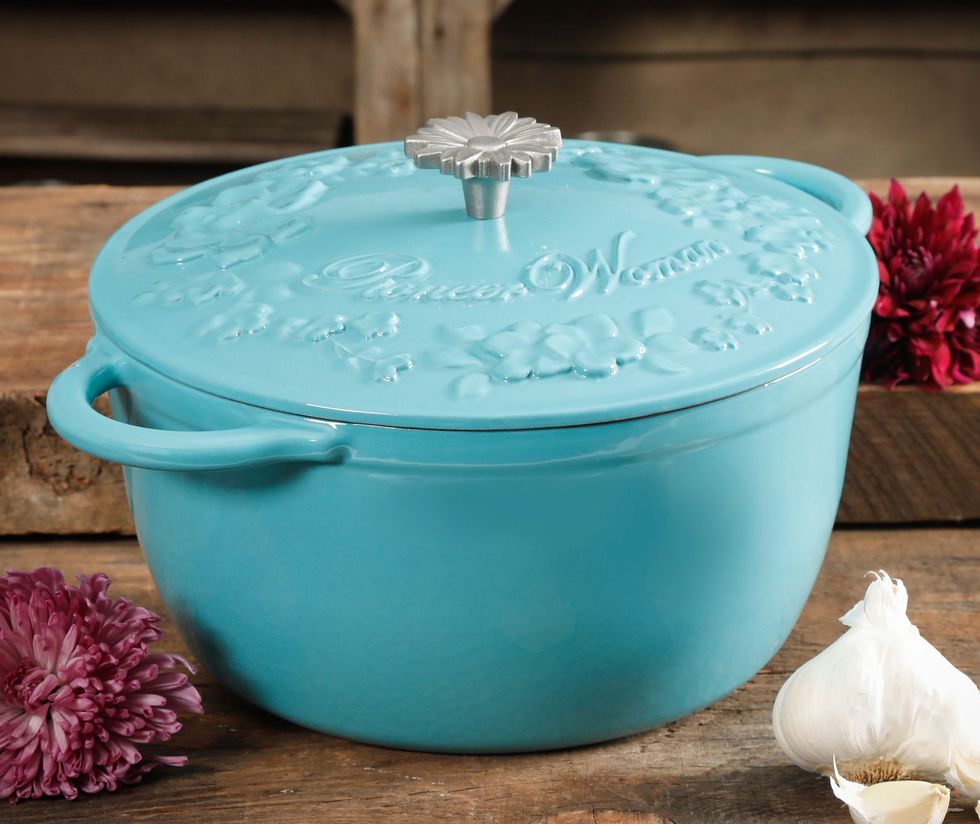 The Pioneer Woman Timeless Beauty Cast Iron 5-Quart Dutch Oven, Turquoise