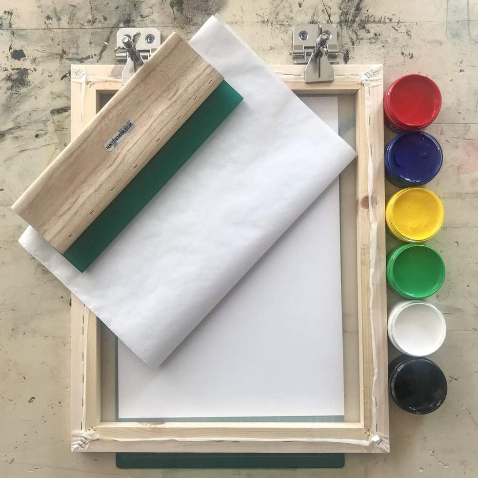 How to make screens for screen printing at home?