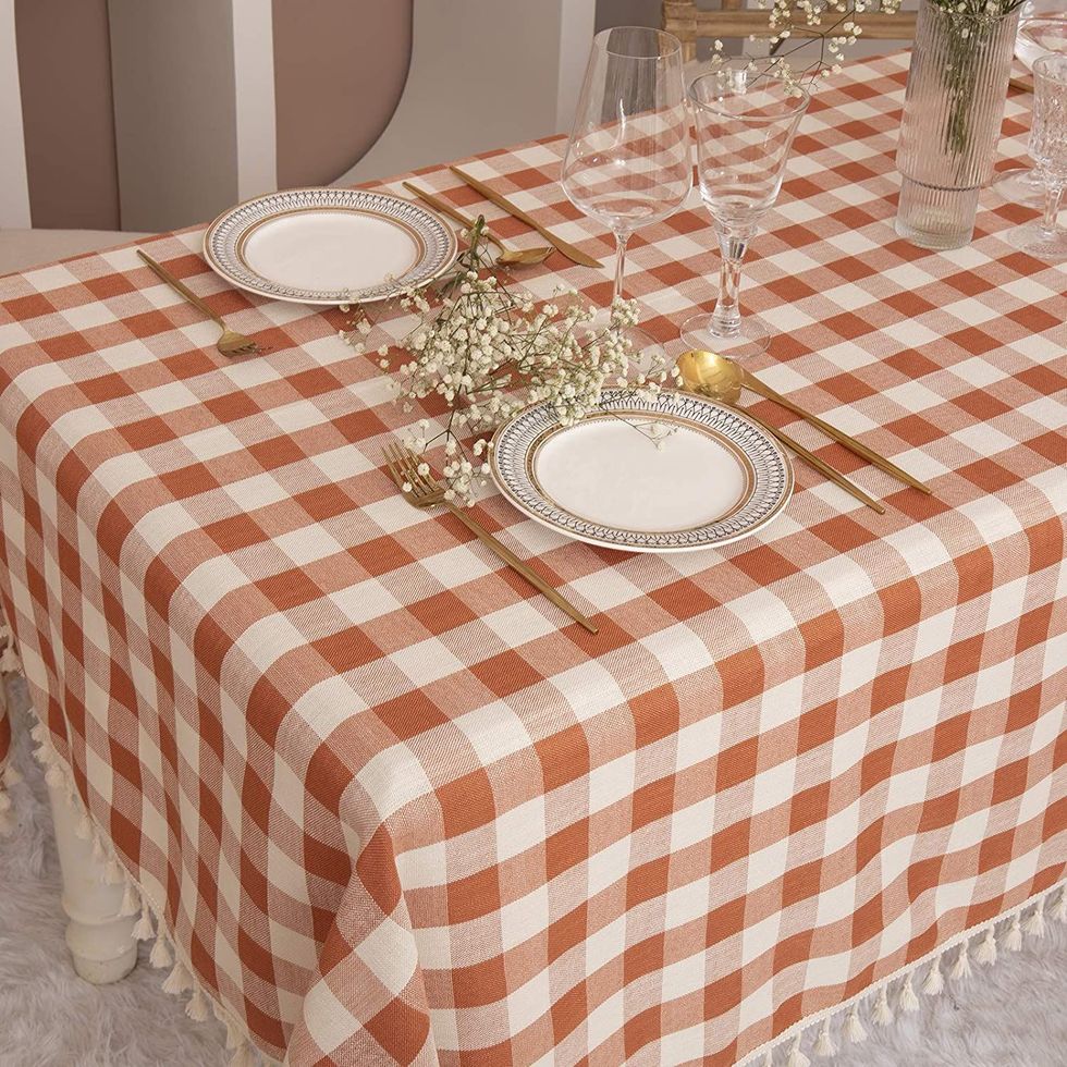 Wrinkle-Free Plaid Tablecloth