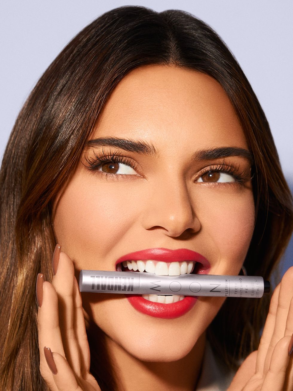 Kendall Jenner Platinum Teeth Whitening Pen