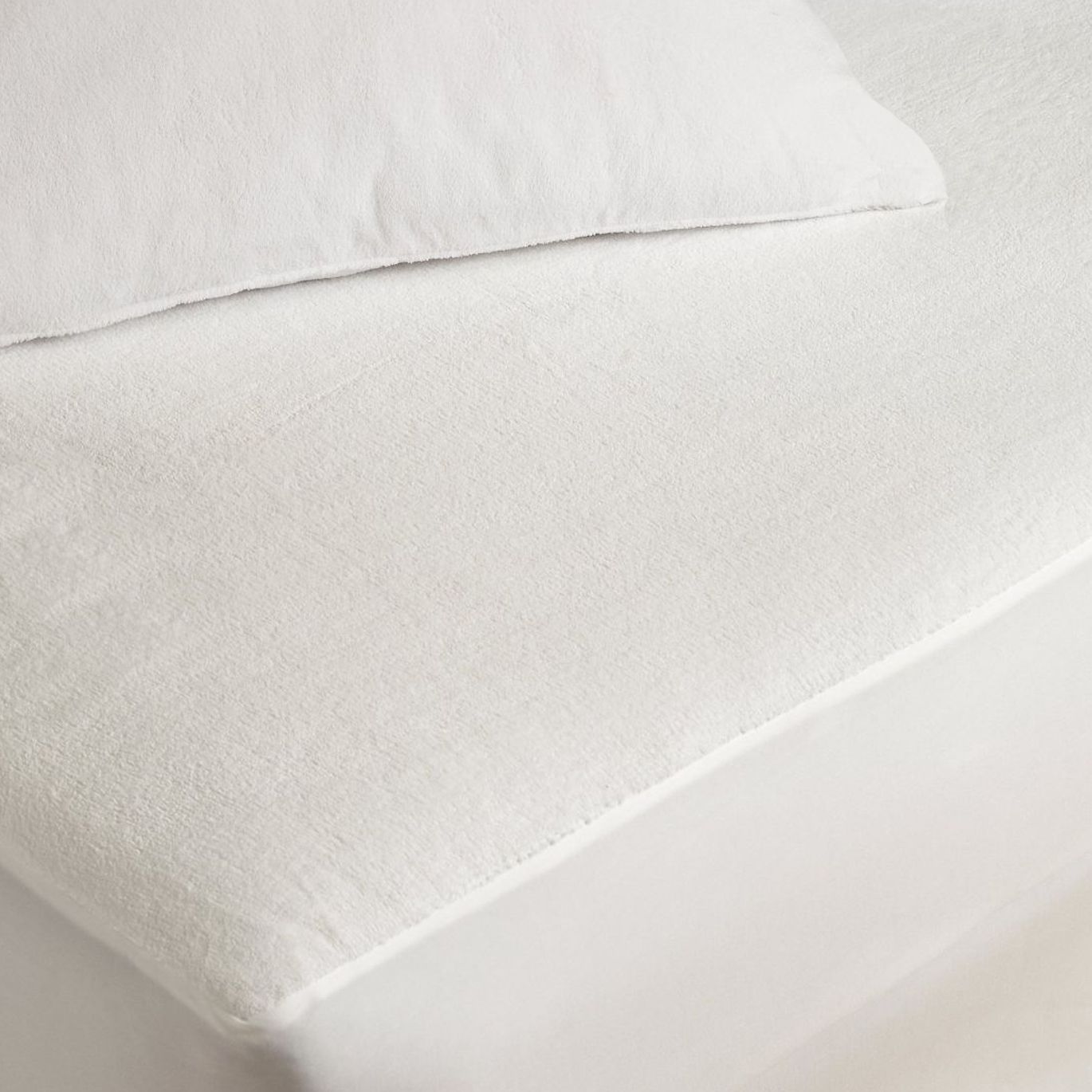 Dunelm anti allergy mattress hot sale protector