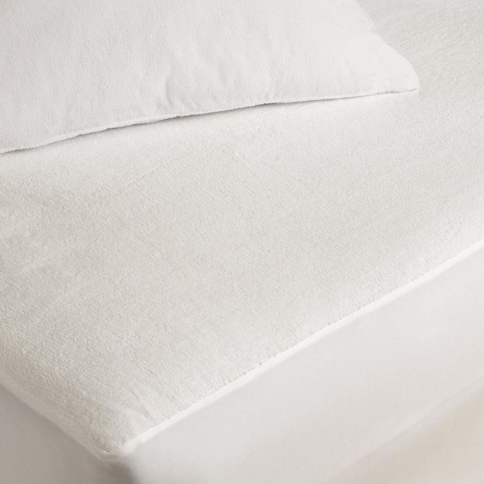 Julian Charles Waterproof Mattress Protector