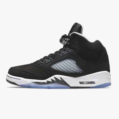 Nike Jordan 4 Moonlight: las zapatillas negras para hombre
