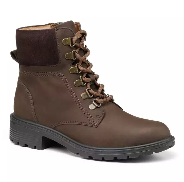 Blenheim II Boots, £129