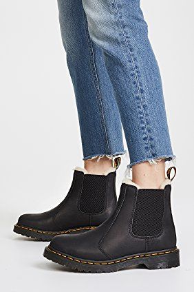 15 Best Chelsea Boots for Women in 2022 - Chelsea Ankle Boots